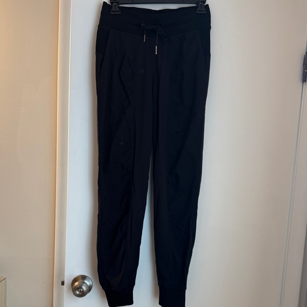 Lululemon women's Joggers.  XXS good condition